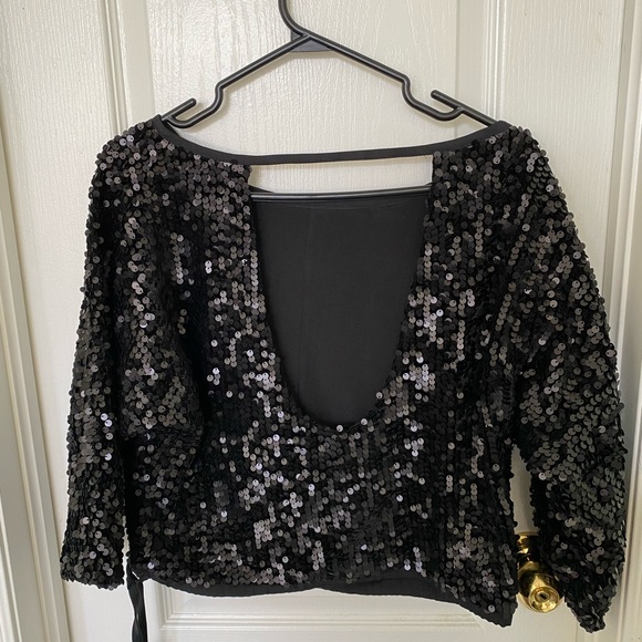 Black Sequin Open Back Crop Top - Picture 5 of 5